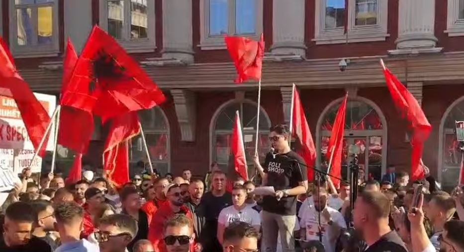Pesë studentë arrestohen në protestën në Shkup